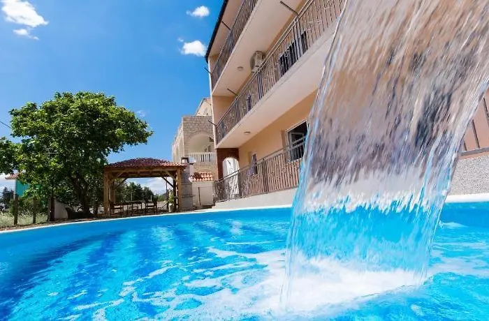 Апартаменты Sunset Каштела