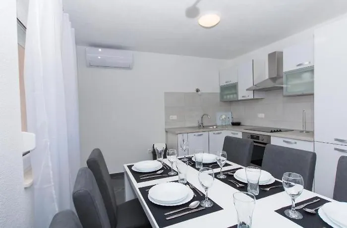 Апартаменты Sunset Каштела